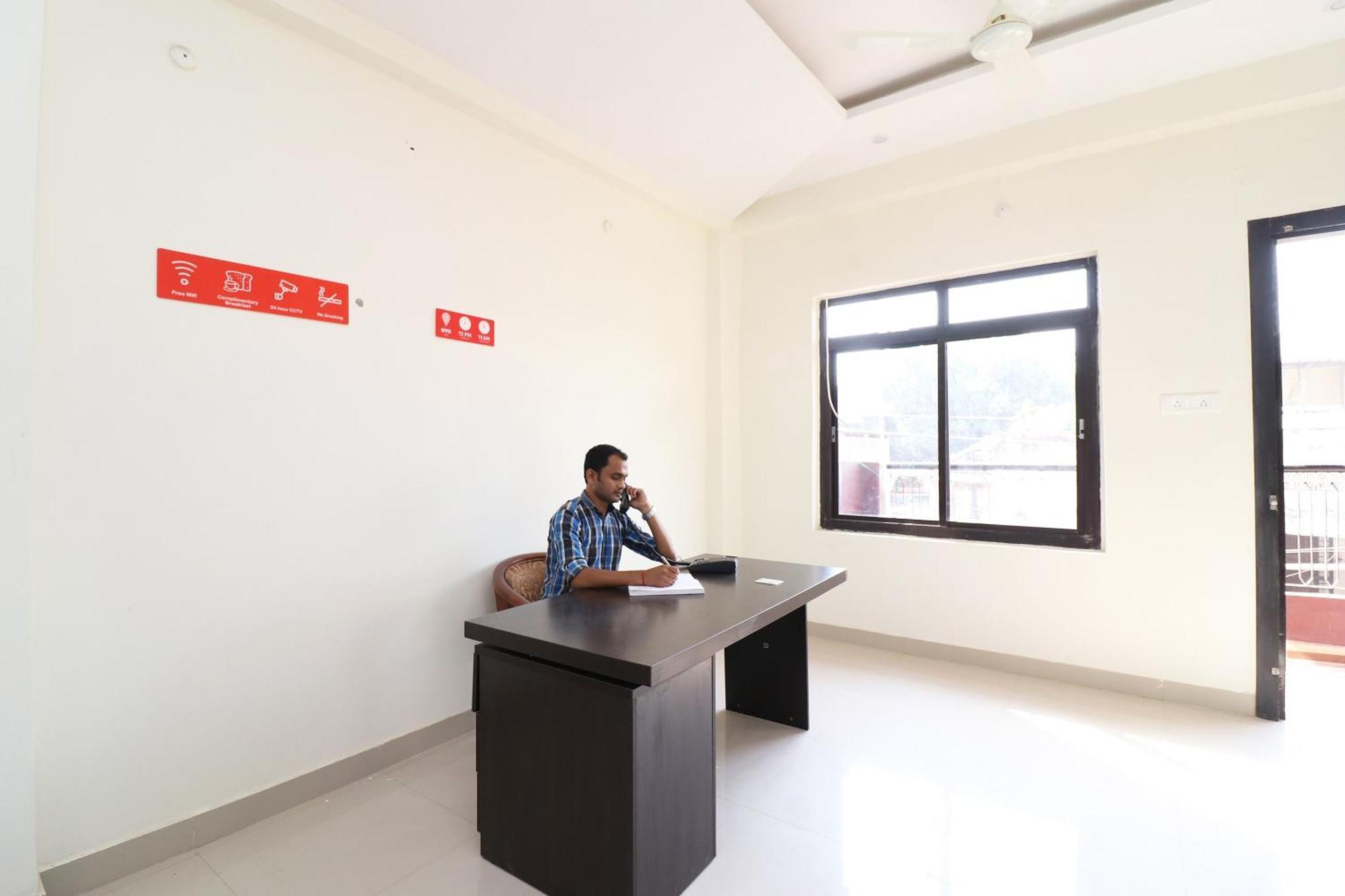 Oyo Flagship 27941 Sangam Darshan Prayagraj Exterior photo